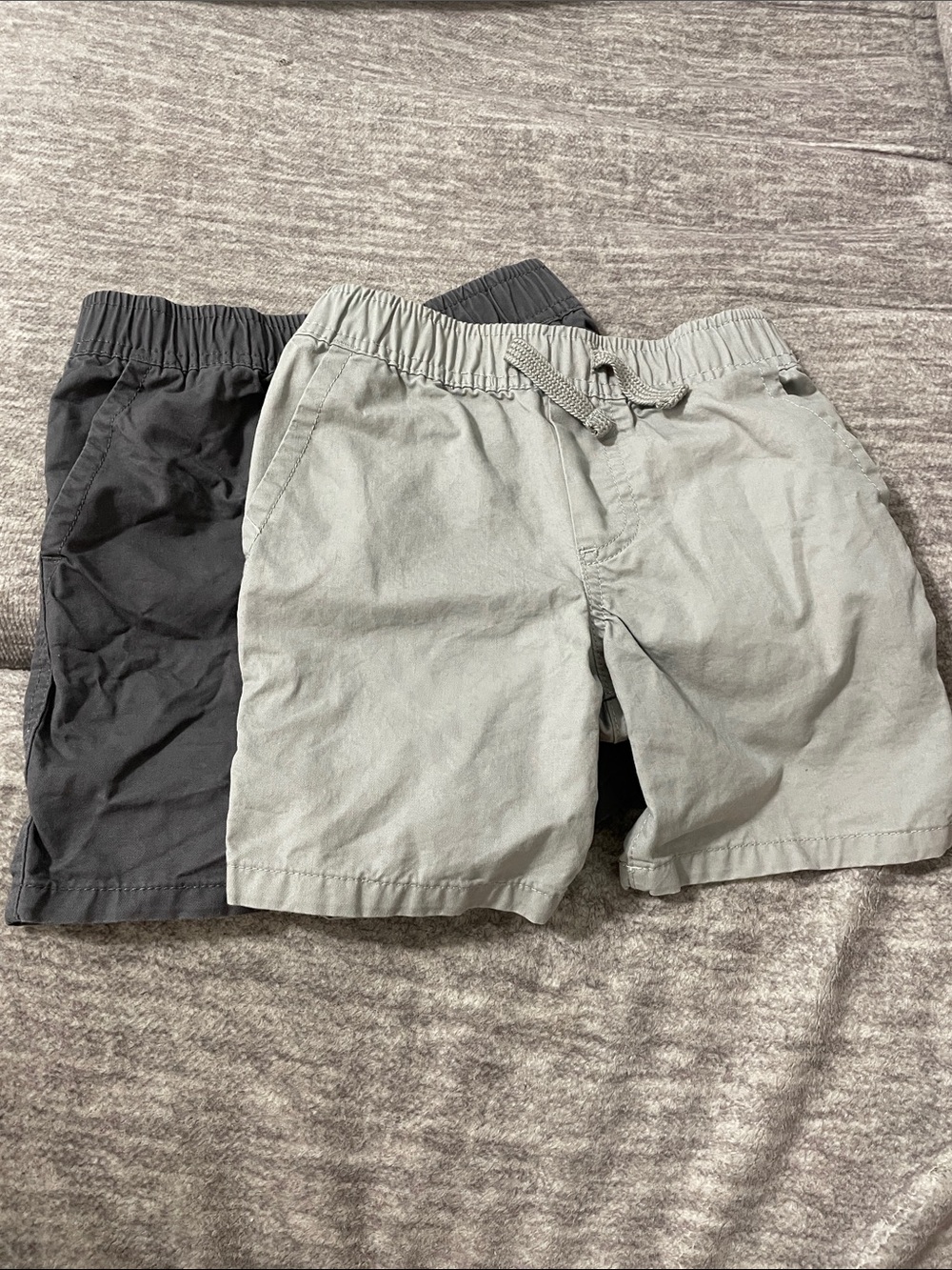 2-Pairs of 3T Elastic-Waist Shorts in Dark Gray and Light Gray